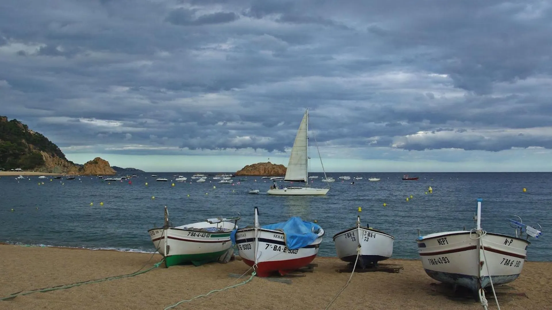 Lets Holidays Cozy House In The Center Of Town Tossa de Mar Holiday home